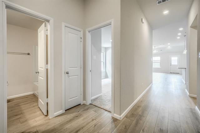 Photo - 1024 Tarryhill Dr