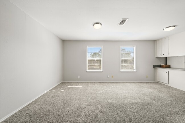 Photo - 7357-7352 Brace St