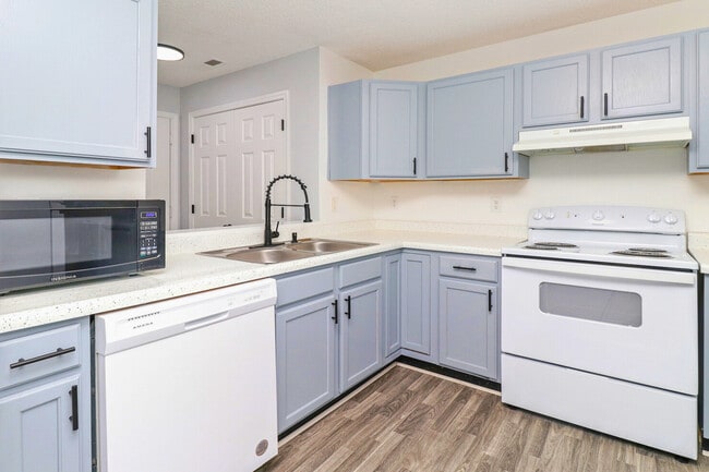 Renovación estándar - The Oaks Apartments