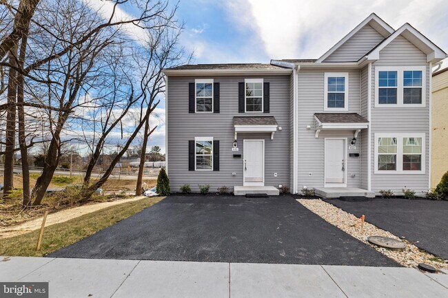 Photo - 444 Carrolton Ave