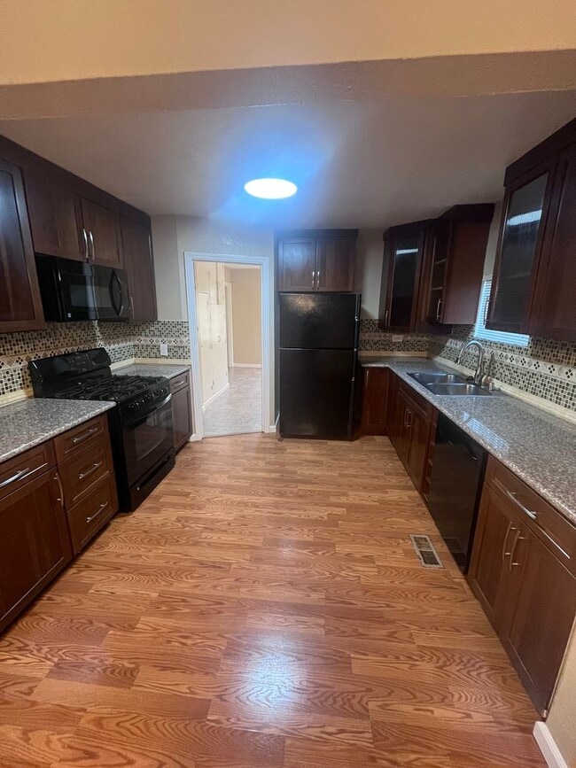 Photo - NICE HOME IN GRANITE BAY!!