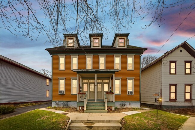 Building Photo - 75 Hamilton St