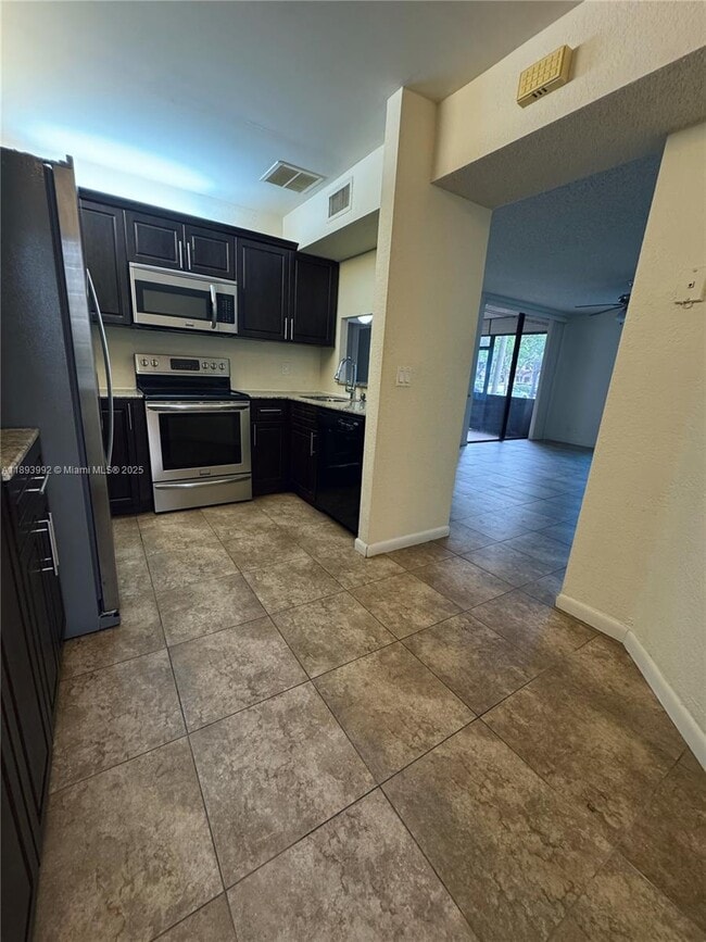 Photo - 10730 NW 14th St Unidad 160