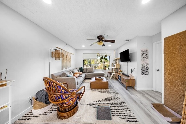 Photo - 11477 NW 39th Ct Unit 3061