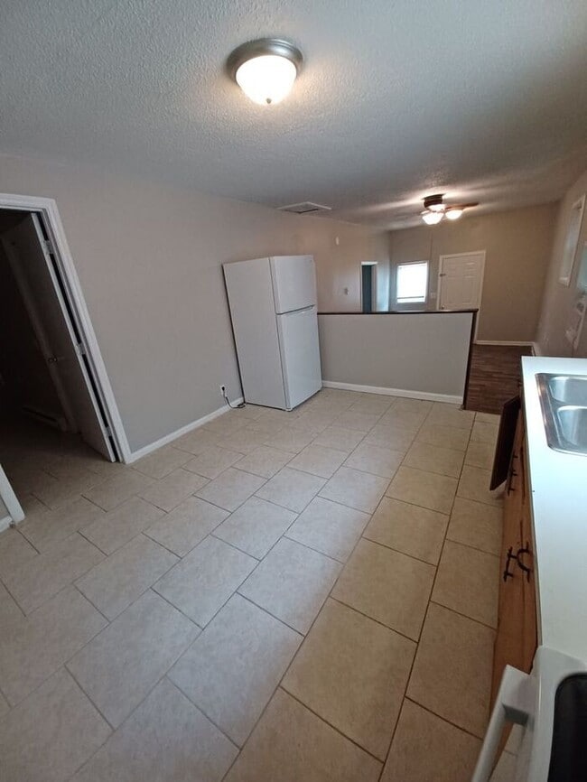 Photo - 2BD/1BA Duplex in Morganton Unit B