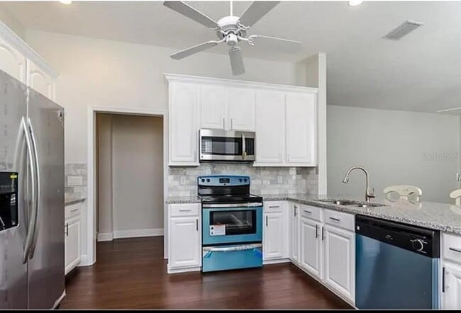 Photo - 205 Redbud St