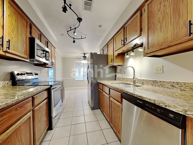 Photo - 7007 Meadowlands Pl