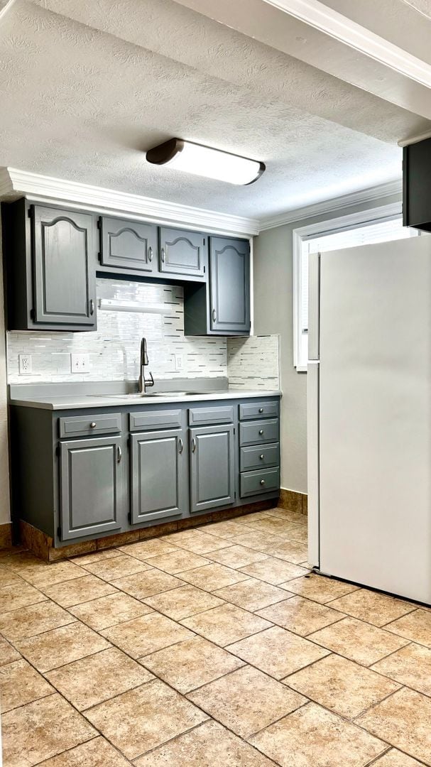 Photo - Spacious 3-Bed Townhome with Garage in Day...