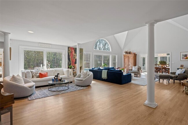 Photo - 38 Pheasant Run