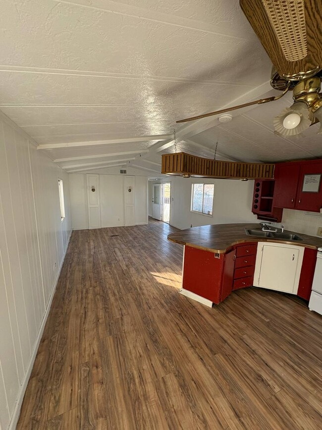 Building Photo - SALINA RENTALS - TRLR #6