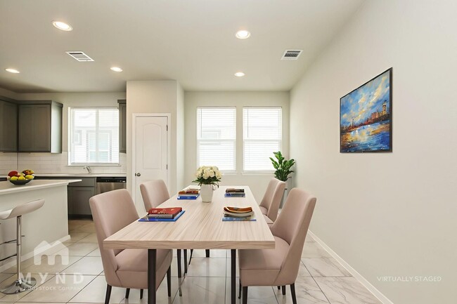 Photo - 252 Fabion St