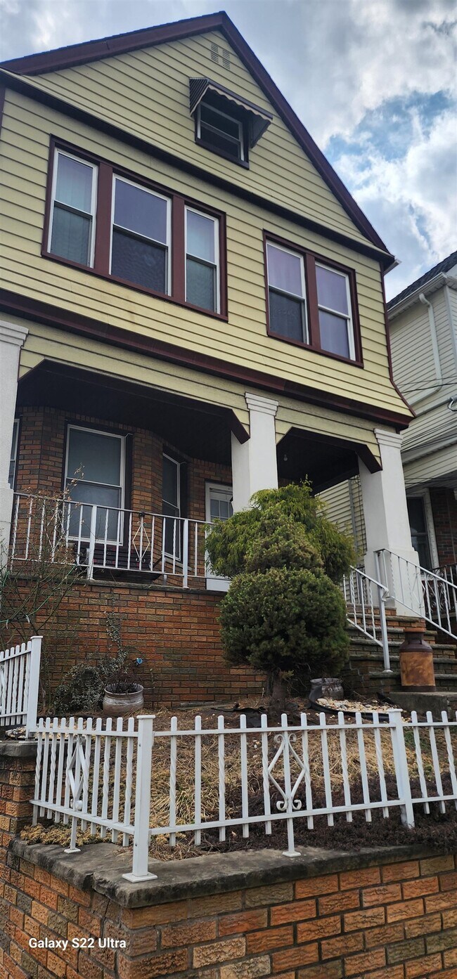 Photo - 44 E 4th St Unit 1