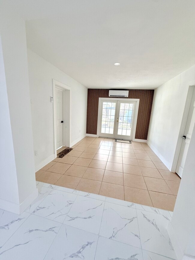 Photo - 5605 Patterson Rd