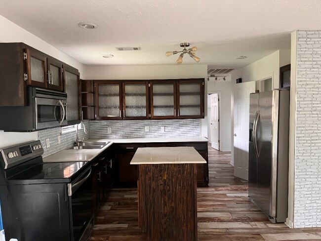 Photo - 1130 Cook Dr