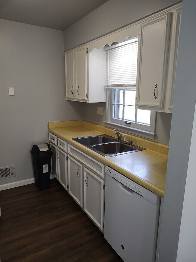 224 Oxford Pl Apartment For Rent in Louisville, KY