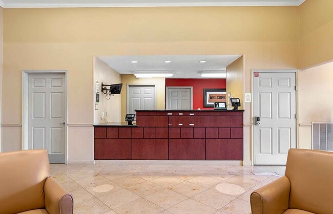 Photo - Furnished Studio-Houston - Katy Freeway - ...