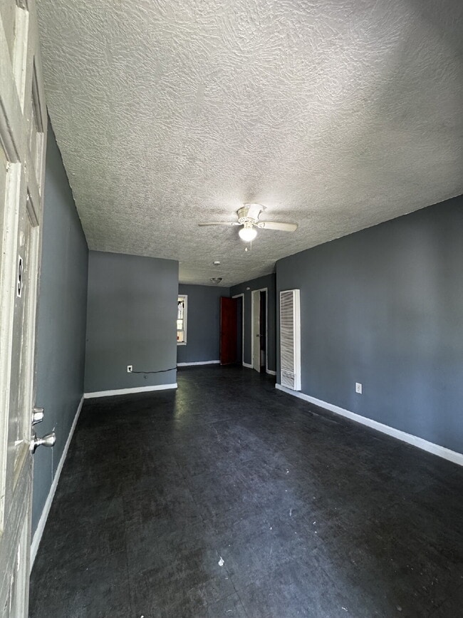 5105 Timothy St Unit 9