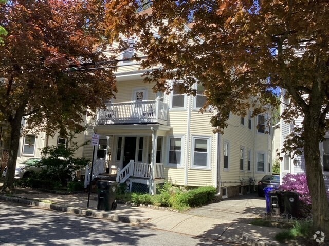 Building Photo - 37 Brook St Unit 1 Rental