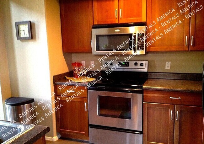 Photo - 2402 E 5th St Unidad 1515
