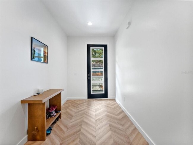 Photo - 102 W Adalee St