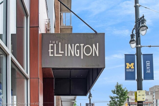 Building Photo - 3670 Woodward Ave Unit 205