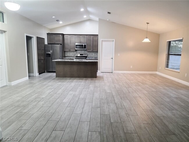 Photo - 4120 NE 15th Pl