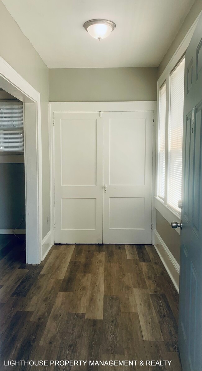 Photo - Bright & Delightful 2 Bed/1 Bath Townhome!
