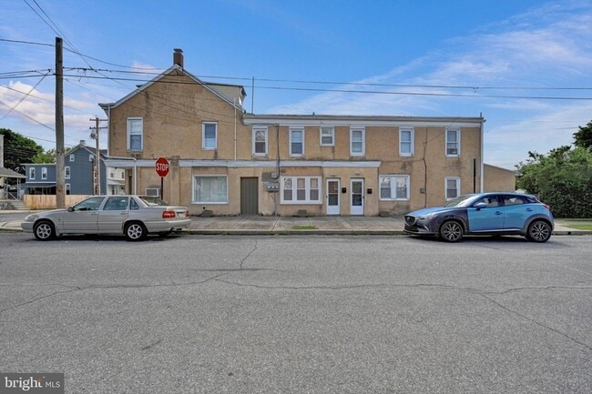 Photo - 130 Belvedere Ave Townhome