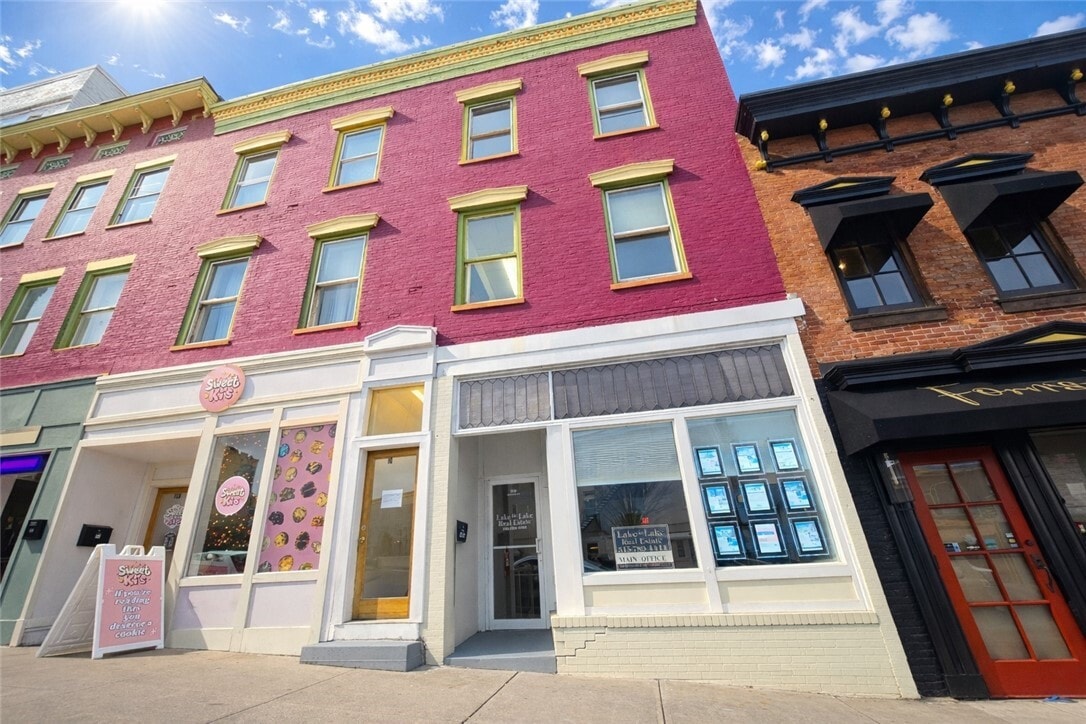 Photo - 110-112-112 Seneca St