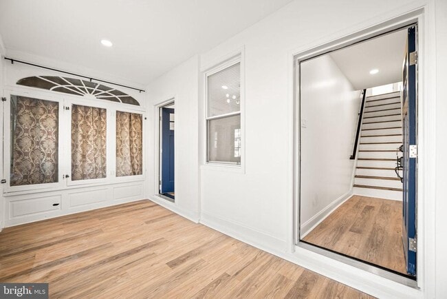 Building Photo - 6128 Chestnut St