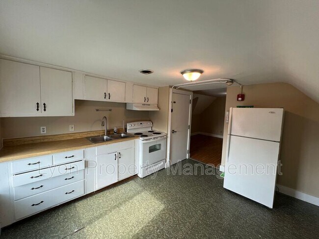 Photo - 32 Baxter St Unit 3