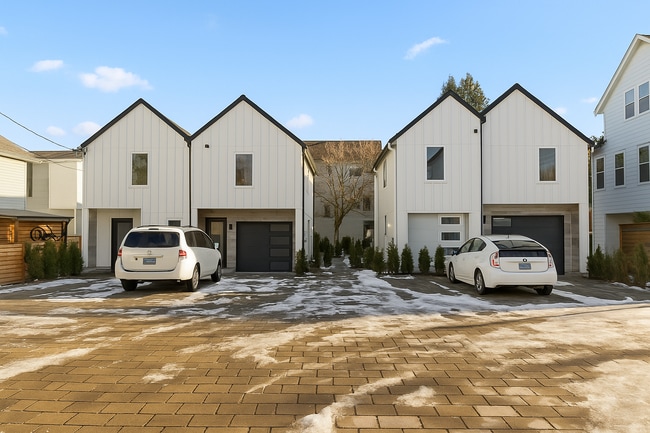 Photo - 10350 Wallingford Ave N Unidad 10350B