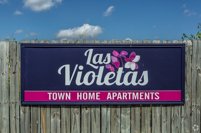 Las Violetas Town Home Apartments