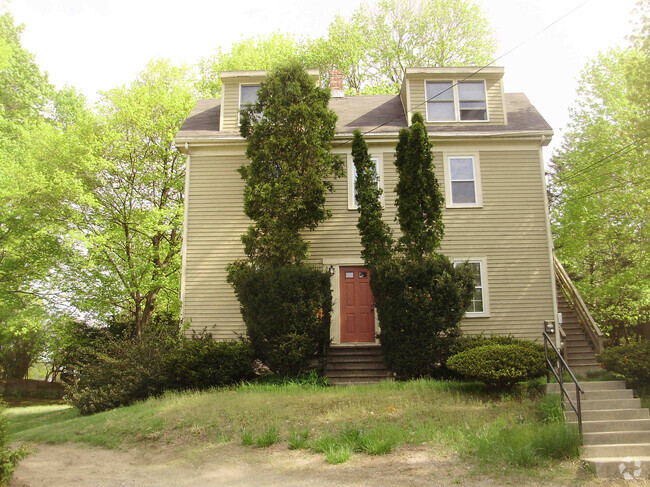 Building Photo - 1143 Beacon St Unit 1 Rental