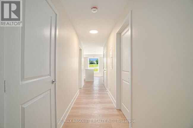 Photo - 12 Thomas St N Unit 112