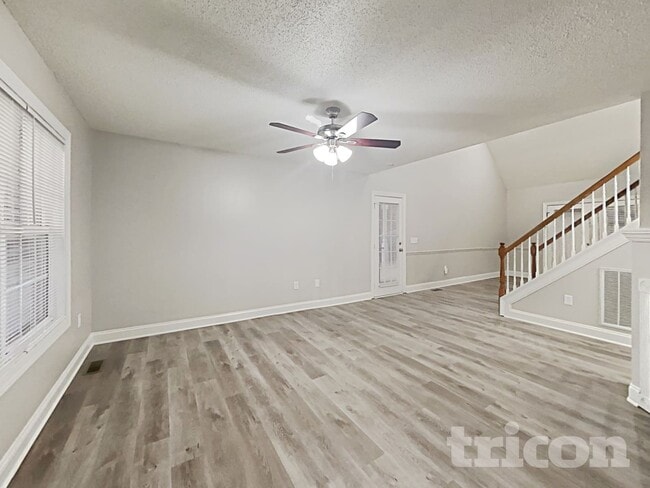 Photo - 2941 Ireton Pl