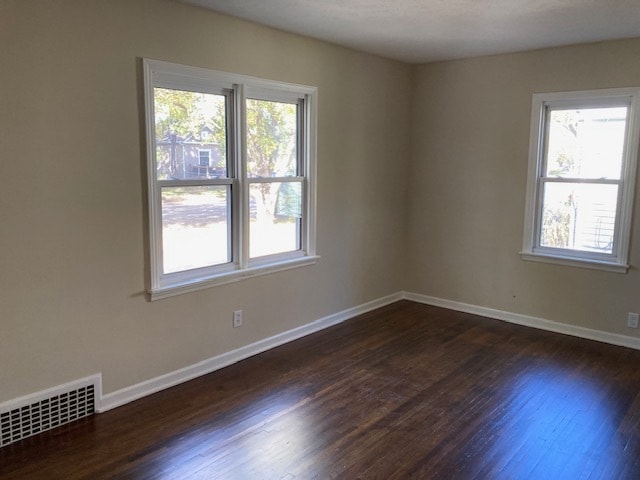 Photo - 115 W 13th St