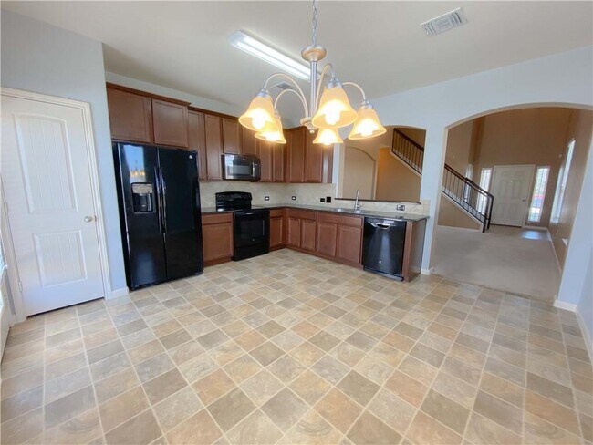 Photo - 1002 Hawkeye Point Rd