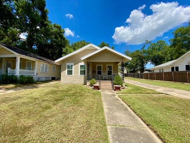 COMING SOON!! Great 3 Bedroom 2 Bath Home ... - COMING SOON!! Great 3 Bedroom 2 Bath Home ...