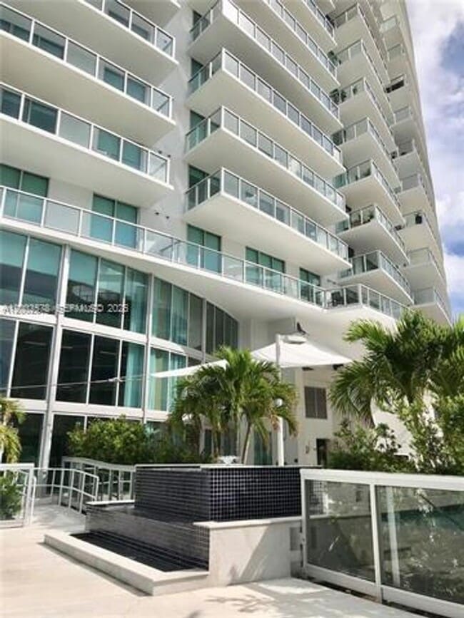 Building Photo - 6700 Indian Creek Dr Unit 6700 Indian Creek Dr # 1005