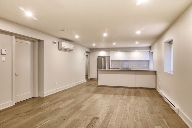 Building Photo - 37 Roosevelt Ave Unit 104