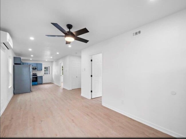 Building Photo - 3521 McIlhenny St