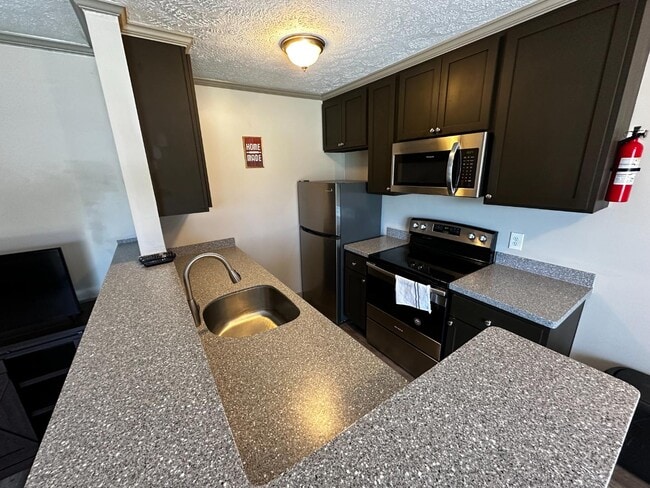 Building Photo - 5160 Linbar Dr Rental