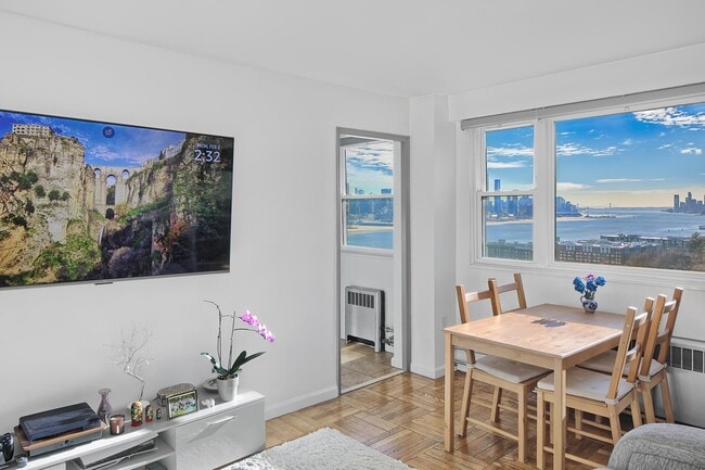 Building Photo - 6515 JFK Blvd E Unit 9G