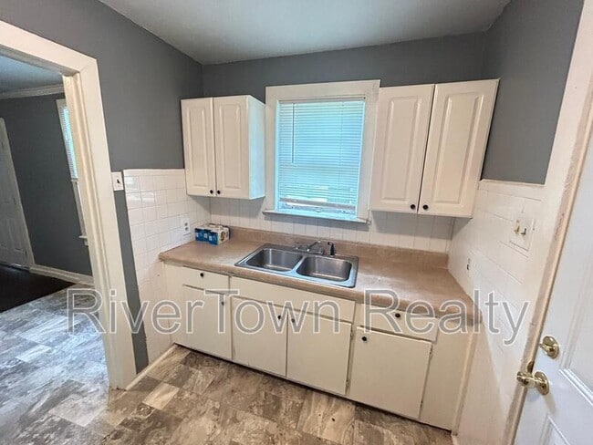 Photo - 2718 Windsor Pkwy