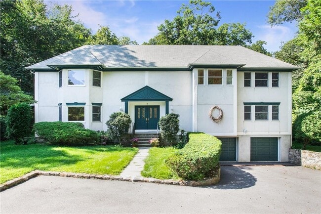 Photo - 8 Beechtree Dr House