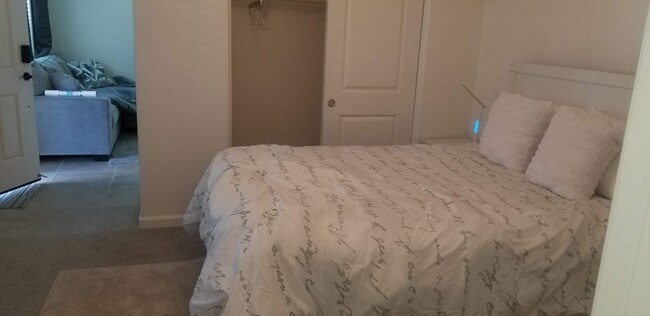 Photo - 375 Castellana St