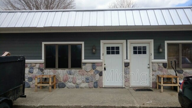 Building Photo - 14532 State St Unit 3