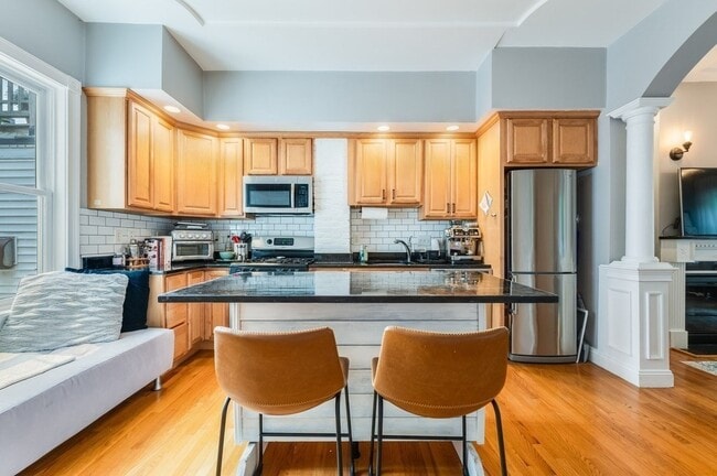 Photo - 65 Baldwin St Unit 2