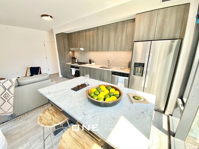 Photo - 850 W Madison St Unit 2